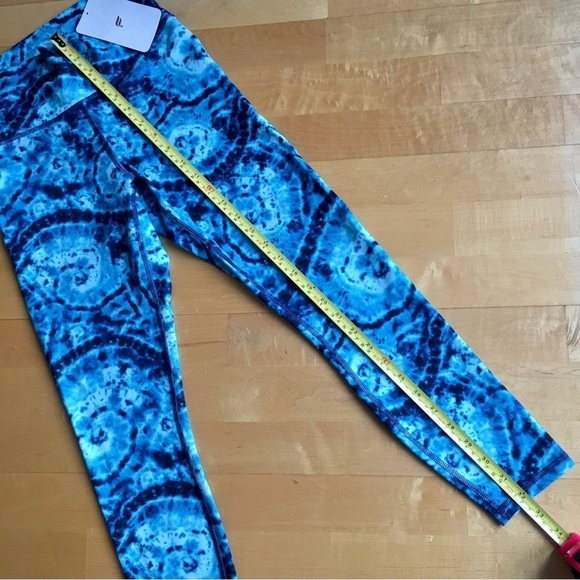 Fabletics Tie-Dye Leggings, High Waist, Powerflex 7/8, Length, Navy, Aqua, Small - Picture 11 of 16